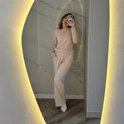 Бежевий ангоровий костюм