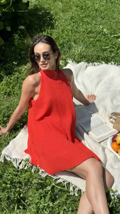 Червона сукня гофре