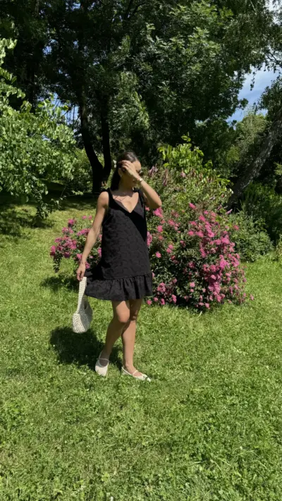 Чорна сукня гофре