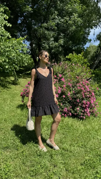 Чорна сукня прошва