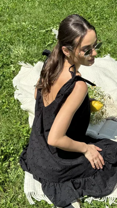 Чорна сукня прошва