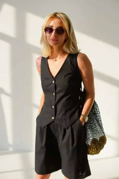 Чорний костюм з льону З ШОРТАМИ