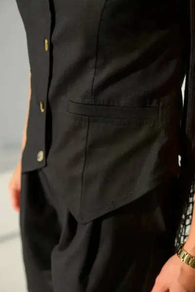 Чорний костюм з льону З ШОРТАМИ