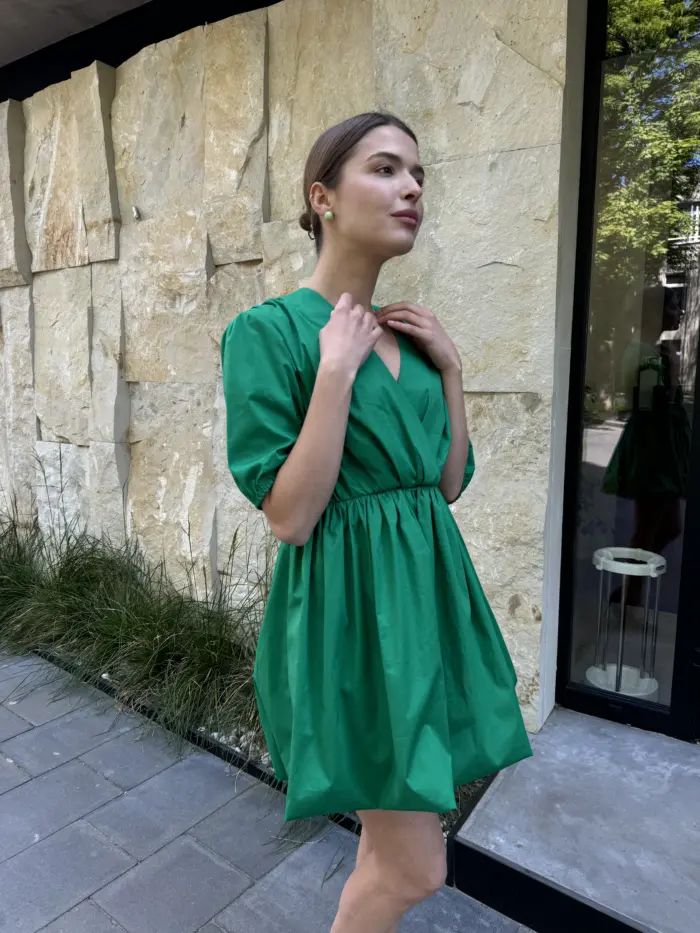 Зелена сукня зефірка