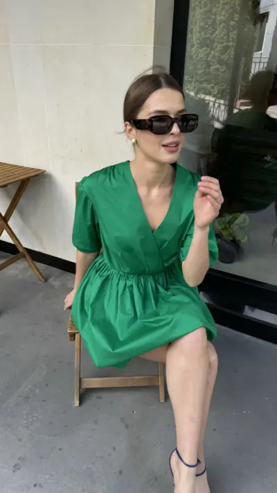 Зелена сукня зефірка