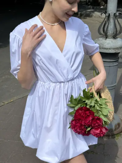 Біла сукня зефірка