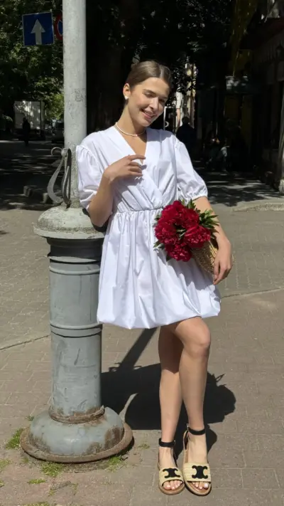 Біла сукня зефірка