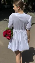 Біла сукня зефірка