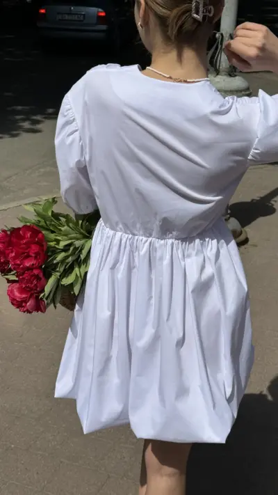 Біла сукня зефірка