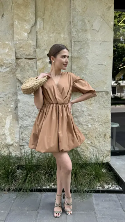 Бежева сукня зефірка