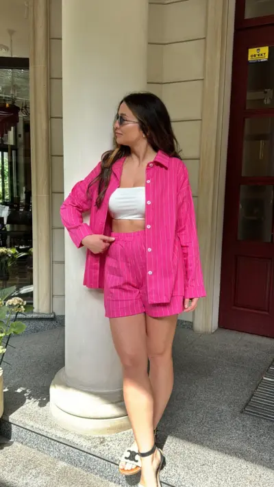 Лляний костюм кольору фуксія