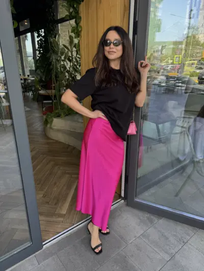 Молочка футболка з логотипом