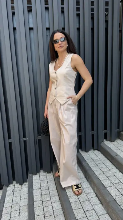 Бежевий костюм з льону ПАЛАЦЦО