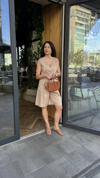 Молочний костюм з льону З ШОРТАМИ