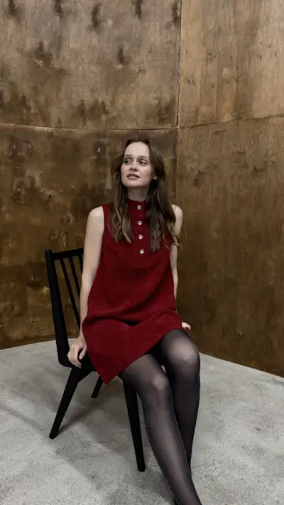 Червона сукня з твіду