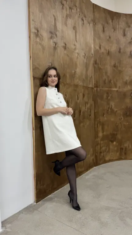 Біла сукня з твіду