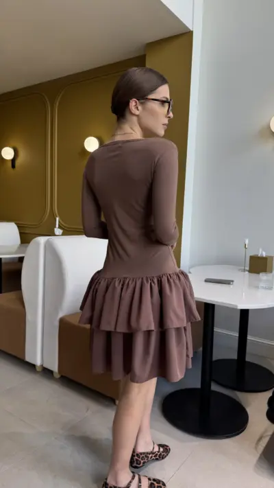 Сукня кольору мокко з акцентним низом