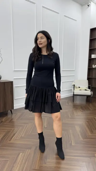 Чорна сукня з акцентним низом