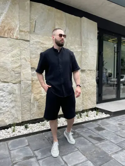 Чорний мусліновий чоловічий костюм