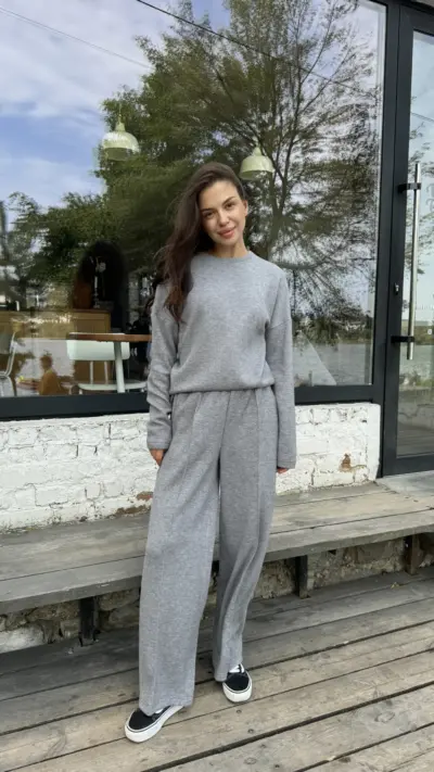 Сірий ангоровий костюм