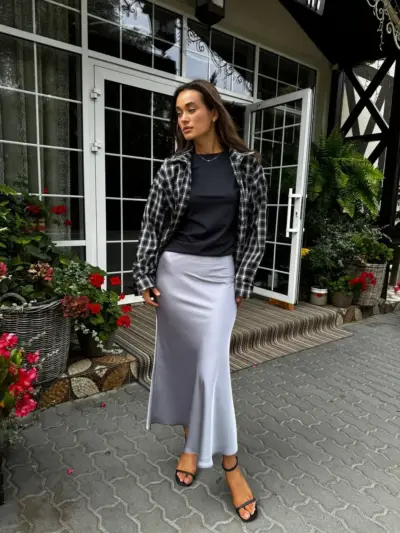 Сіра спідниця з преміального сатину