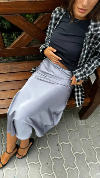 Сіра спідниця з преміального сатину