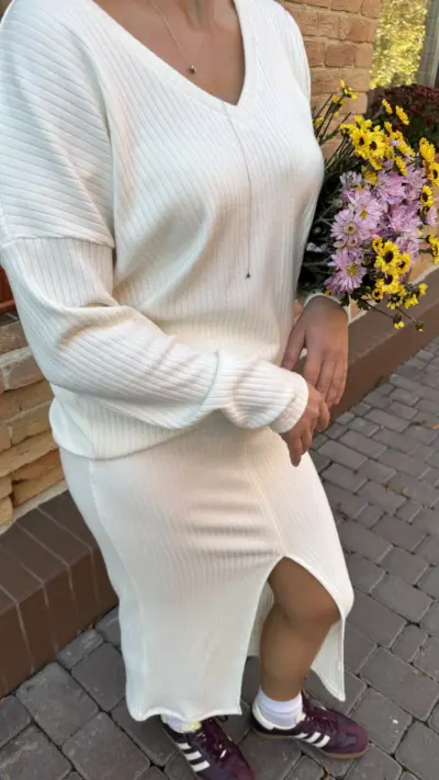 Молочний костюм в рубчик