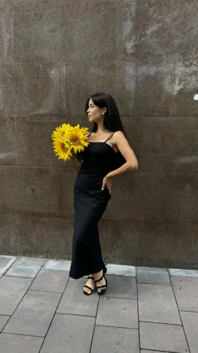 Чорна сукня лляна зі спинкою