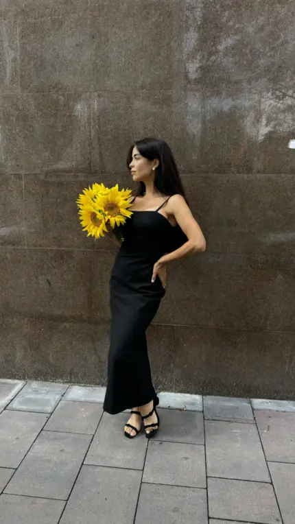 Чорна сукня лляна зі спинкою