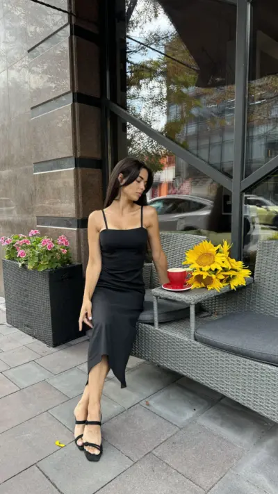 Чорна сукня лляна зі спинкою