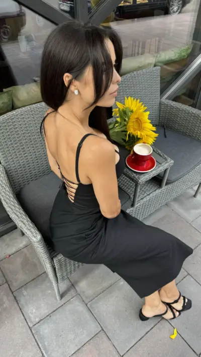 Чорна сукня лляна зі спинкою