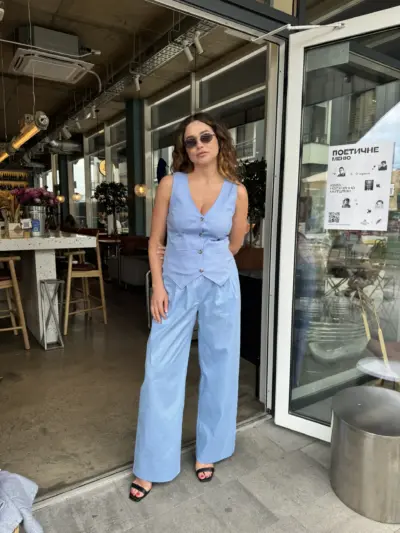 Блакитний костюм з льону ПАЛАЦЦО