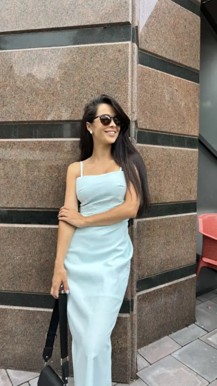 Блакитна сукня лляна зі спинкою