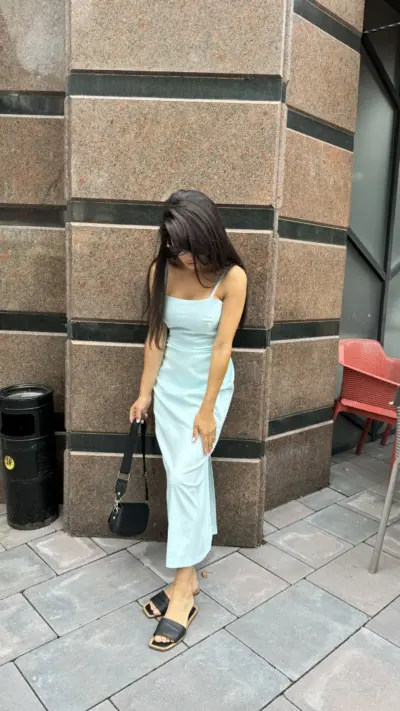 Блакитна сукня лляна зі спинкою