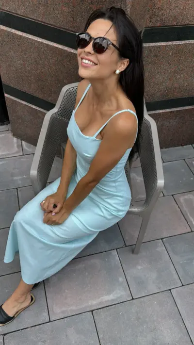 Блакитна сукня лляна зі спинкою