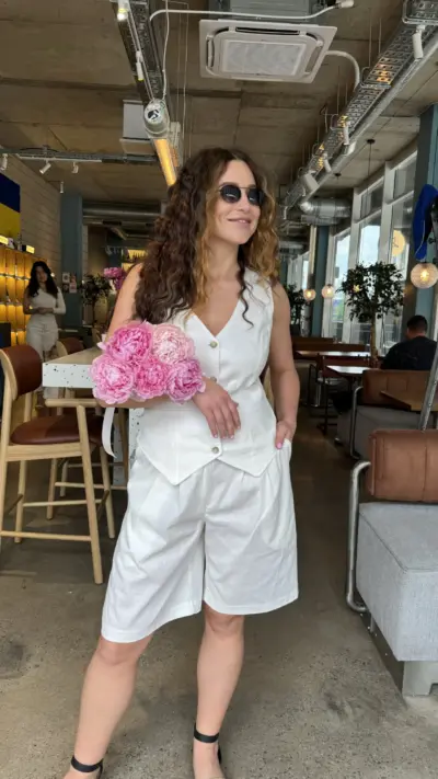 Молочний костюм з льону З ШОРТАМИ