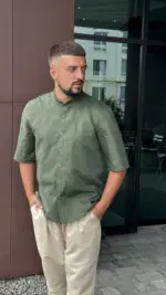 Оливкова чоловіча сорочка