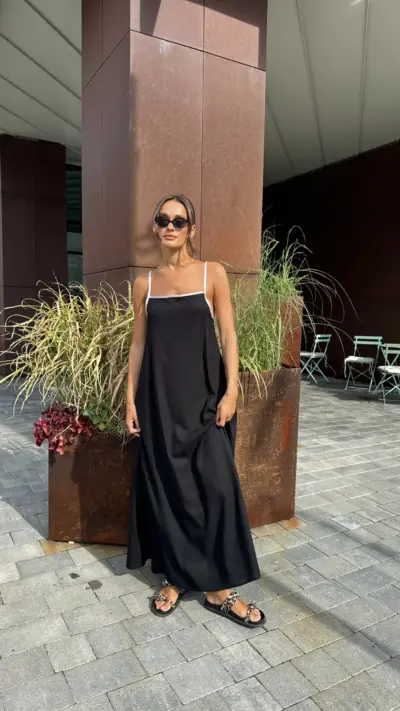 Чорний лляний сарафан