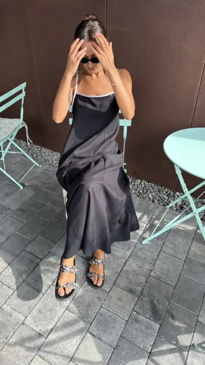 Чорний лляний сарафан