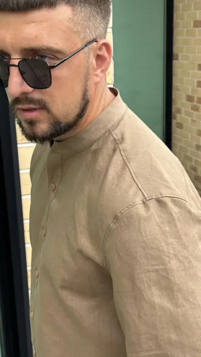 Бежева чоловіча сорочка