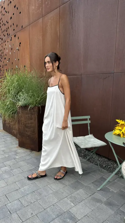 Білий лляний сарафан