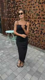 Чорна сукня лляна зі спинкою