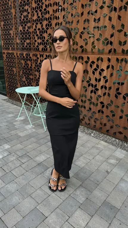 Чорна сукня лляна зі спинкою