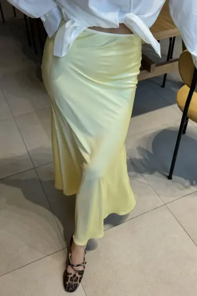 Жовта спідниця з шовку