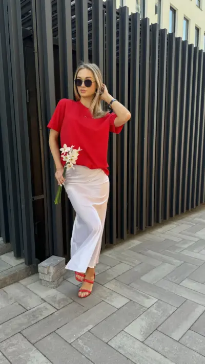 Біла спідниця з шовку