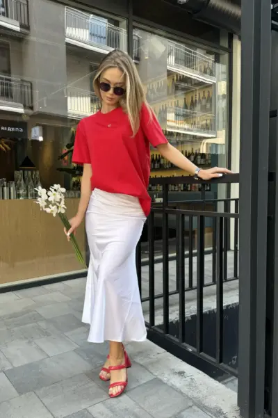 Біла спідниця з шовку