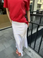 Біла спідниця з шовку