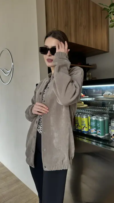 Мокко бомбер із матеріалу вельвет рубчик