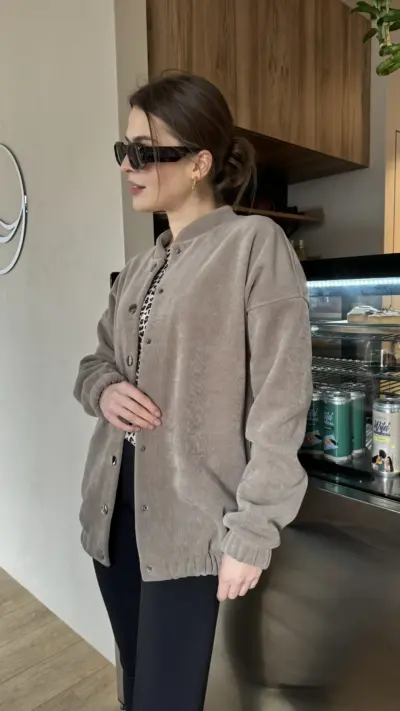 Мокко бомбер із матеріалу вельвет рубчик