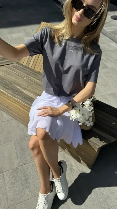 Футболка графіт з сердечком вишитим